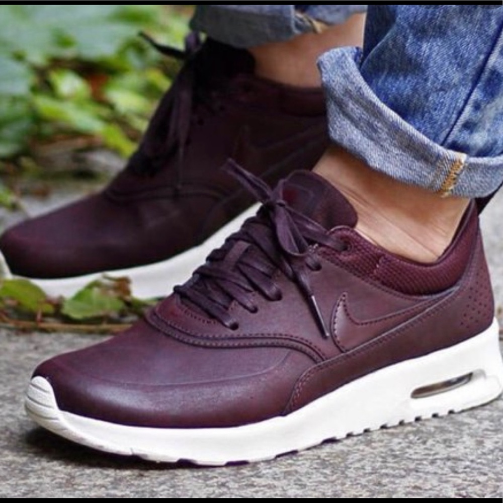 Nike Air Max Thea Premium MAHOGANY Team Red Size 9